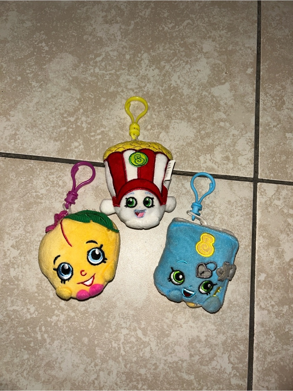 3 Shopkins keychains bundle